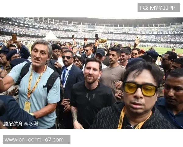 梅西完毕印度行！惹怒8万球迷+没和莫迪碰头，3天带走1.4亿